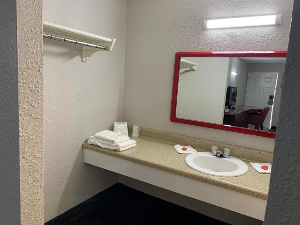 La Casa Inn New Port Richey Gulf Beach Us-19 Eksteriør billede